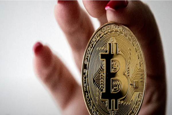 Record high bitcoin price approaches 63000 mark
