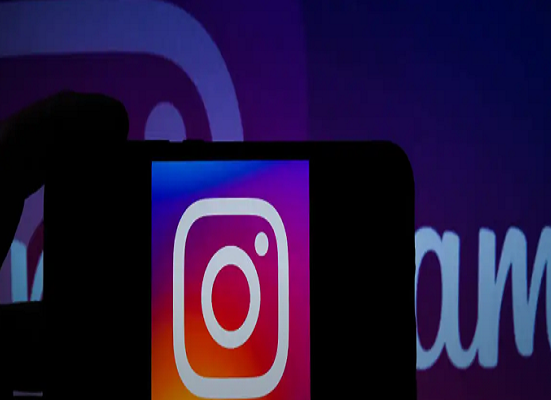 Instagram has a problem that causes users to keep seeing the same stories