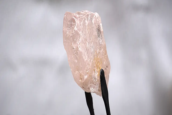 Rare pink diamond found in Angola