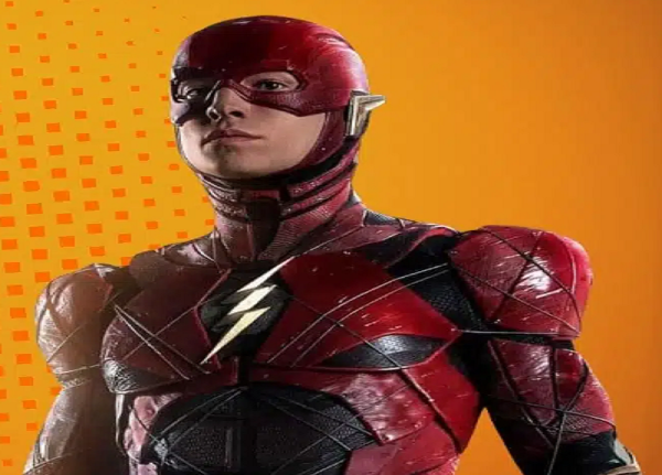 FANS BELIEVE THE FLASH TRAILER MAY HAVE HINTED AT ANOTHER CAMEO