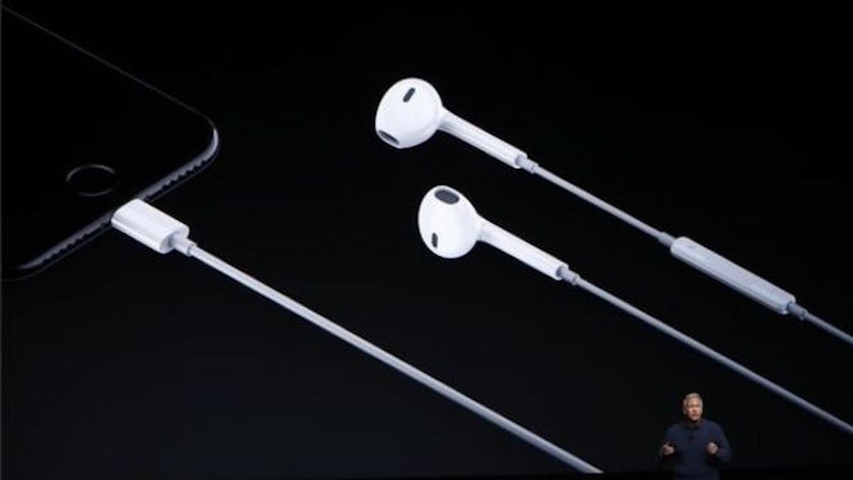 Apple Starts Working on EarPods with a USB Type C Port,