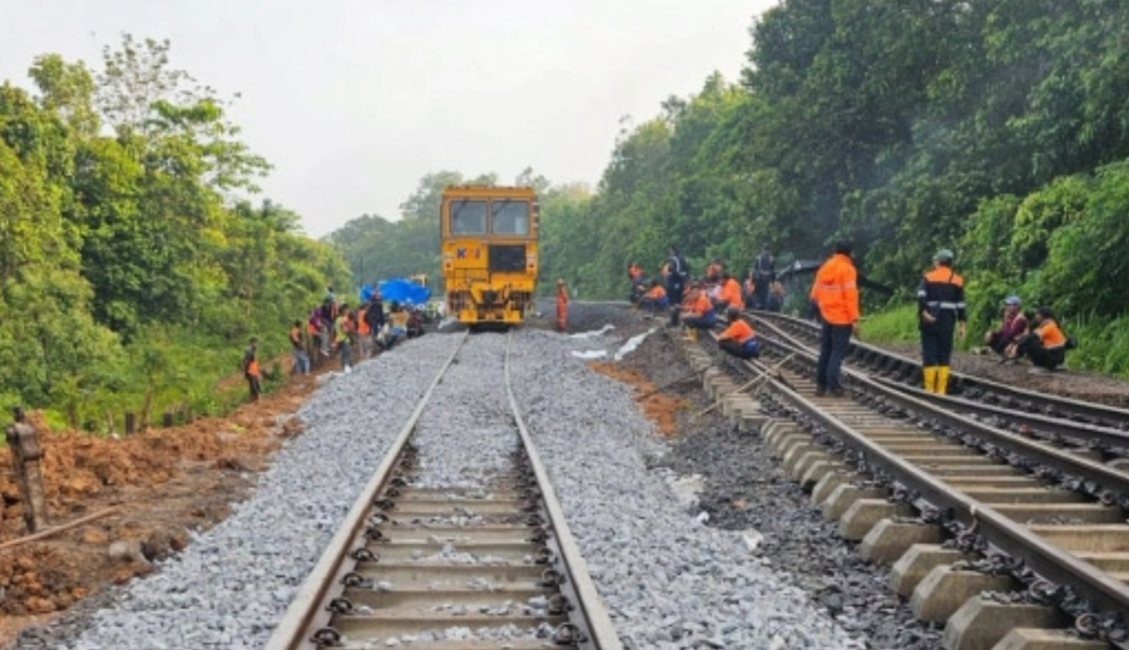 Railway lines in South Sumatra are sinking, passengers in Lampung return tickets