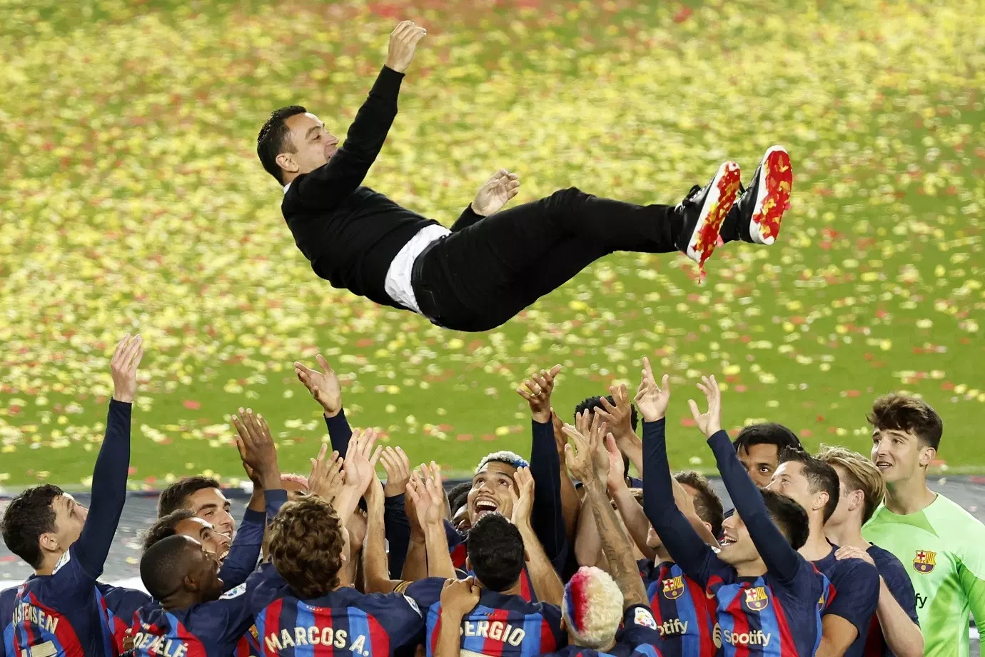 This Video Barcelona Celebrates Success in Winning the Spanish League at Camp Nou