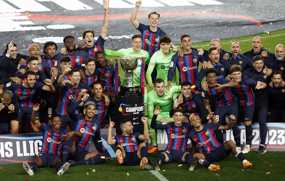 This Video Barcelona Celebrates Success in Winning the Spanish League
