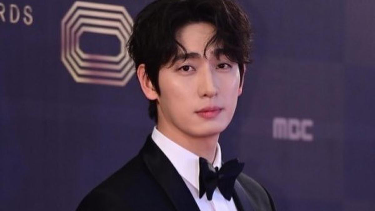 Actor Yoon Park Will Get Married in Fall, Write Sweet