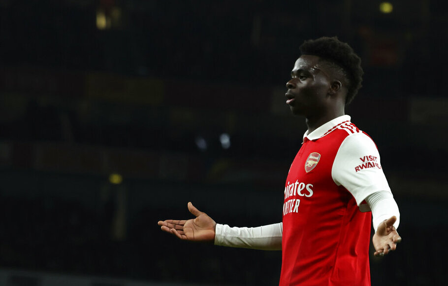 Extending Contract, Bukayo Saka Aims for Success at Arsenal