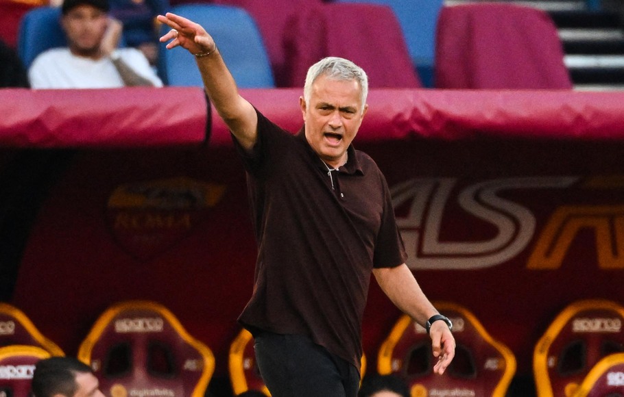 Jose Mourinho Reportedly Exploring Negotiations to Become PSG Coach