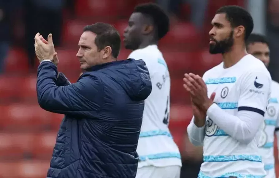 Lampard Invites Chelsea Players to Drink Beer After Winning First