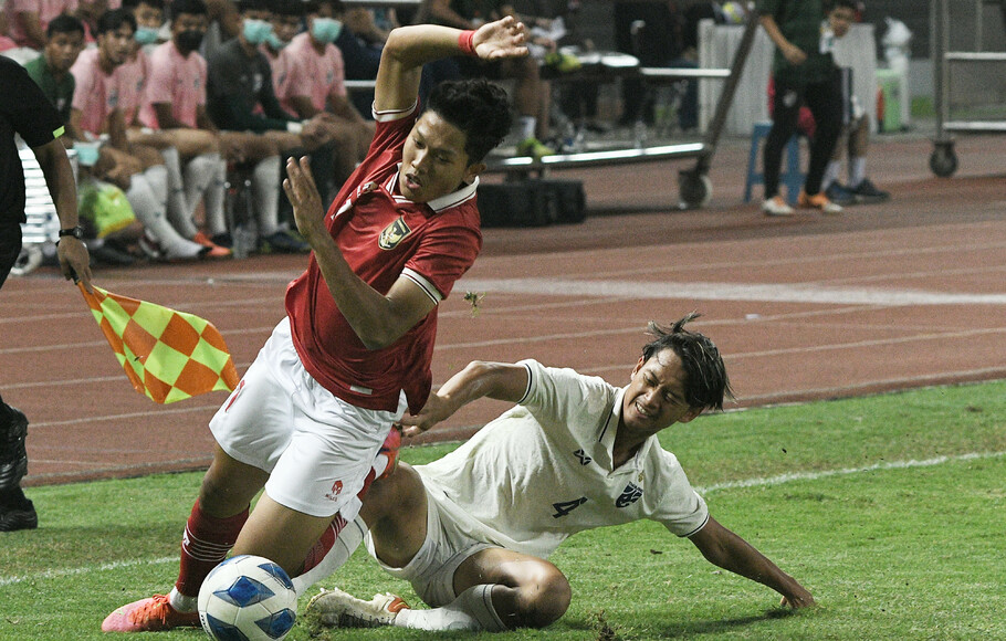 Maung Bandung Extends Young Player Contract Ferdiansyah