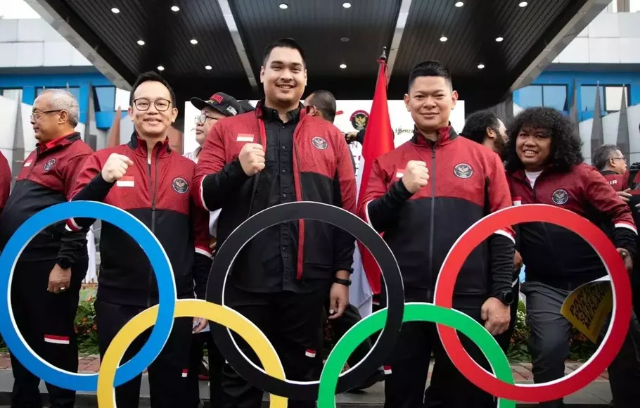 Menpora Dito Aims for Gold Medals at the