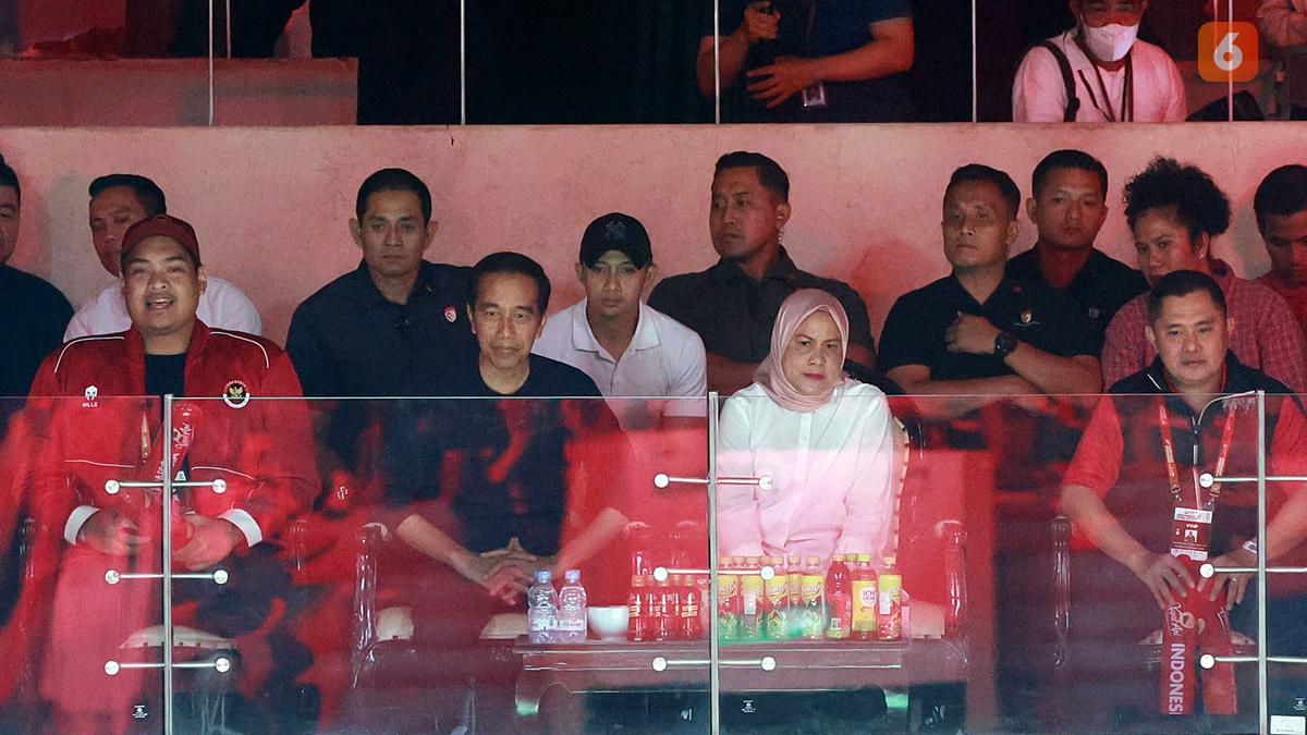 Video of Iriana Jokowi dancing when Ginting gets points in