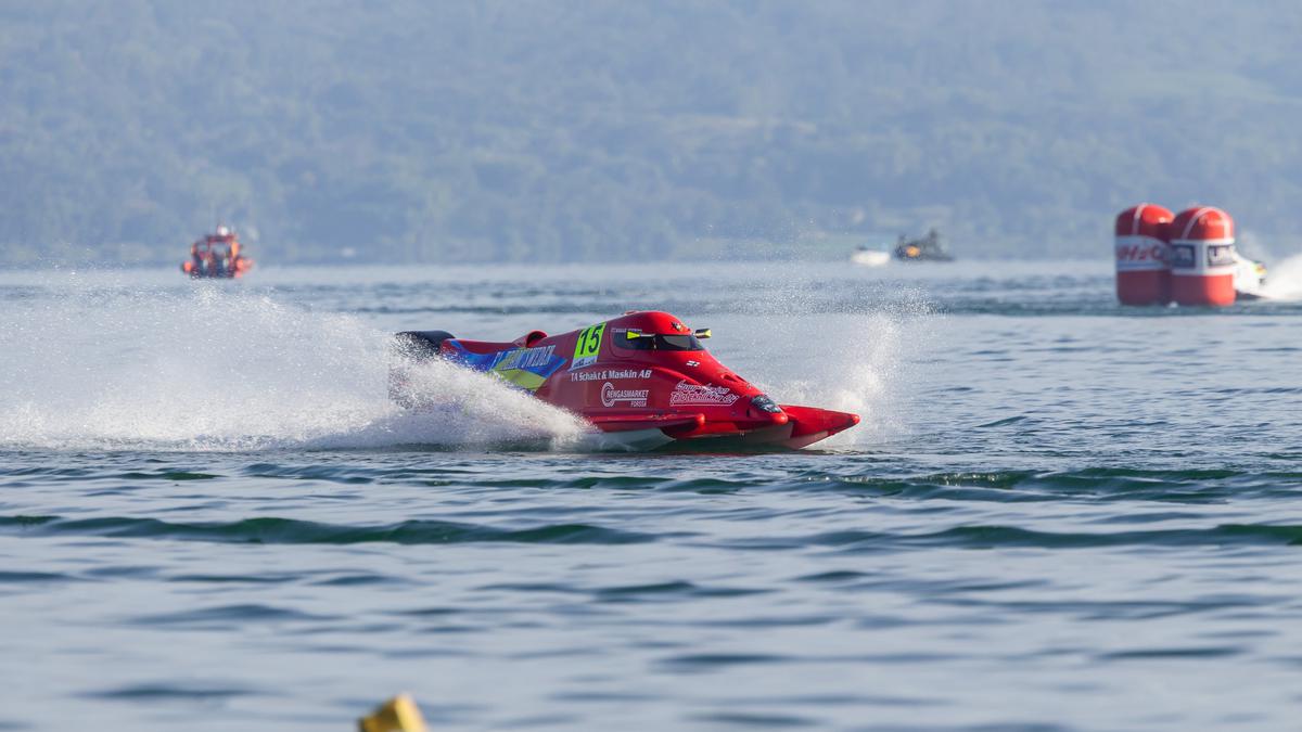 Jonas Andersson and Erik Stark Champion Sprint Race FPowerboat Lake