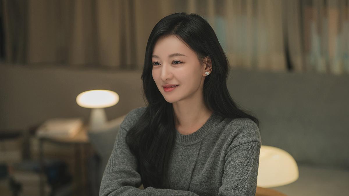 Kim Ji Won Learns Valuable Lessons about Love from Hong