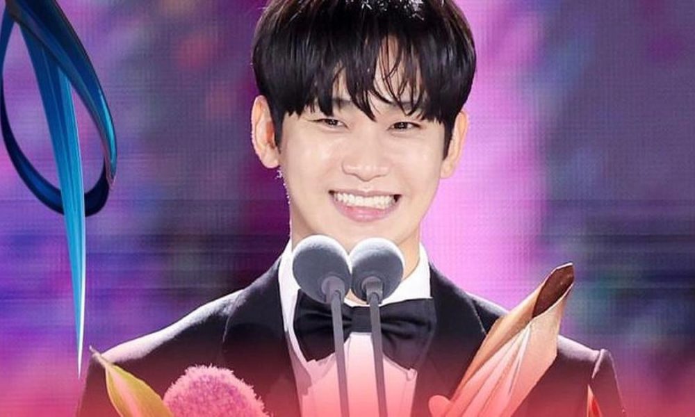 Kim Soo Hyun Successfully Wins the Title of Most Popular